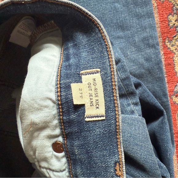 Madewell Mid-Rise Kick Out Jeans - Picture 5 of 8